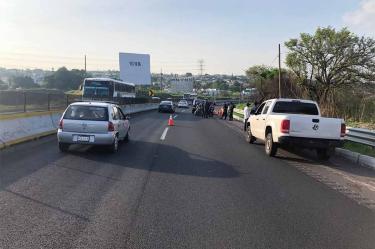 Denuncian olor fétido y encuentran restos humanos en bolsas