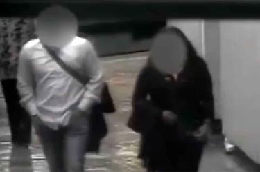 Un video muestra el modus operandi de 'El Chocorrol', integrante de una banda de roba celulares y carteras en el Metro. Foto: Especial