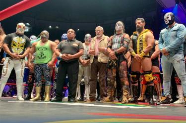 Los luchadores del CMLL se concentraron en el ring de la Arena México para homenajear al Pedro ‘El Perro’ Aguayo (Foto tomada de @CMLL_OFICIAL)