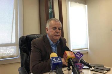 Por exigir ‘moches’ dan de baja a inspector municipal de Querétaro