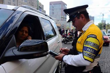 Estos documentos que no te pueden faltar si conduces en CDMX