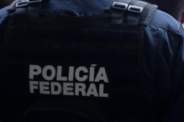 Caen 6 policías federales acusados de masacre en Michoacán
