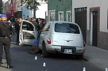 El comerciante denunció que era víctima de extorsión por parte de este sujeto y otros, lo balearon afuera de su casa. Foto: Especial