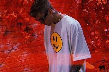 Justin Bieber muestra su pasado oscuro en redes