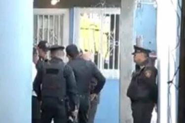 Joven acusa a policía de realizarle tocamientos y robar su celular 