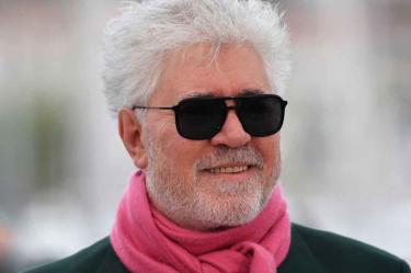 Pedro Almodóvar llega a los 70 años; aspira ganar otro Oscar