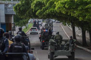 Realizan militares recorridos de vigilancia en Culiacán