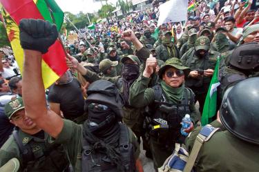 Agentes de Santa Cruz participaron en una marcha contra Morales / Foto: AFP