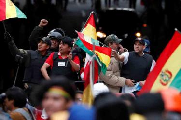 Detienen a dos ex funcionarios electorales de Bolivia