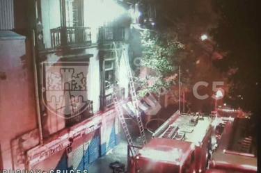 Se registra incendio en edificio de la colonia Centro