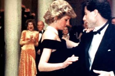 La princesa Diana y John Travolta bailaron en la Casa Blanca en 1985. Foto: Captura de pantalla