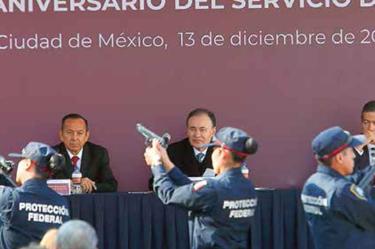 Ordenan limpia de cercanos a Genaro; debemos ser más rigurosos: Durazo