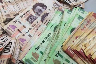 Los empleados con un año o más de antigüedad deberán recibir mínimo 15 días de salario como pago de aguinaldo siempre y cuando no esté acordado otro monto en sus contratos. Foto: Pixabay