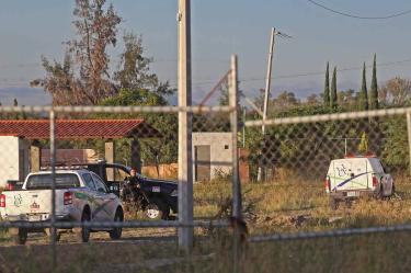 Hallan otros 18 cuerpos en fosas clandestinas de Tlajomulco