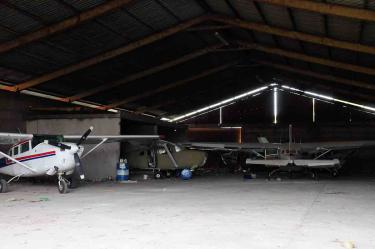 Sedena asegura dos avionetas abandonadas en campo pesquero