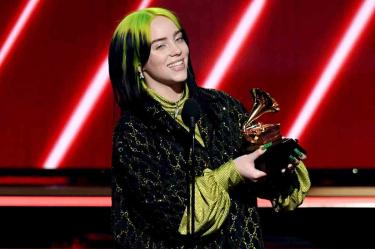 Billie Eilish triunfa en unos Grammy que rindieron homenaje a Kobe Bryant