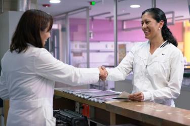 IMSS otorga 615 licencias para padres de niños con cáncer