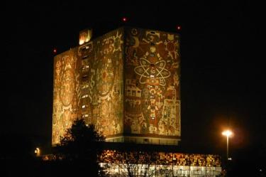 La credencial de ex alumno o egresado de la UNAM tiene ciertos beneficios que puedes aprovechar. Foto: Pixabay.