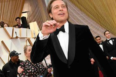 Brad Pitt, el galán que comenzó con un disfraz de pollo