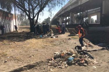 Se iniciaron trabajos de limpieza y alumbrado en la zona colindante entre los municipios de Tecámac y Ecatepec. Foto: Especial