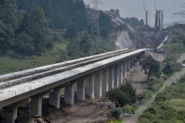 AutoTren conectaría a Toluca con el aeropuerto de Santa Lucía