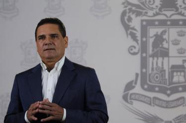Ante crisis elevan 60% sueldo personal de salud en Michoacán