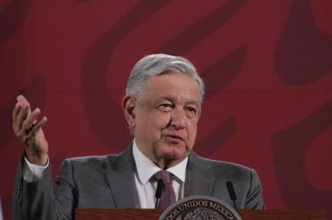 Refinar más petróleo… política energética por caída de precios