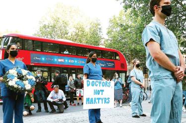 En el mundo, 208 ataques a doctores; reporta Cruz Roja