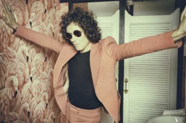 Bunbury desata la polémica al apoyar la campaña contra Bill Gates