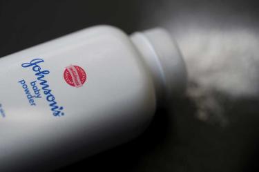Ratifican condena multimillonaria contra Jonhson & Johnson por talco cancerígeno