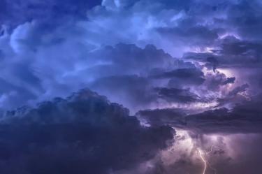 Fuerte tormenta deja una decena de muertos y apagón en Brasil