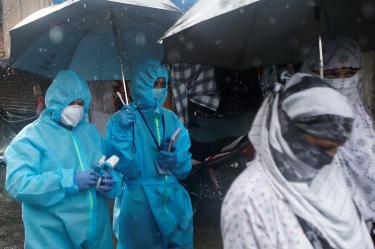 India vuelve a confinar a más de 130 millones de personas
