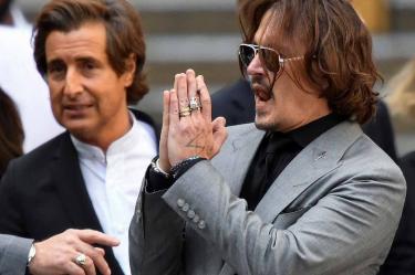 Johnny Depp niega acusaciones de violencia doméstica.