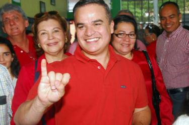 Exconvicto en EU podría ser candidato a presidencia de Honduras