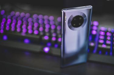 Huawei se queda sin chips para celulares por sanciones de EU