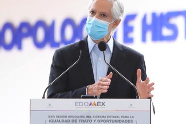 El gobernador del Estado de México presidió la Sesión Ordinaria del Sistema Estatal para la Igualdad de Trato y Oportunidades entre Mujeres y Hombres y para Prevenir, Atender, Sancionar y Erradicar la Violencia contra las Mujeres, en el Centro Cultural Mexiquense. Foto: Cortesía