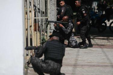 Lanza Brasil megaoperativo contra el Primer Comando de la Capital, principal cártel del país