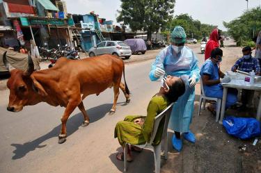 Sobrepasa India los 4 millones de casos de covid-19