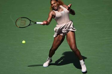 Serena Williams cayó en el segundo set y tuvo que remontar en el definitivo. (Reuters)