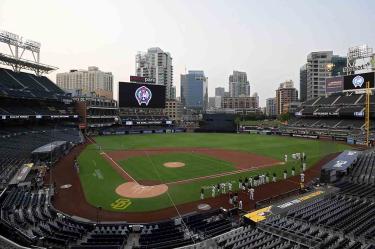 Los juegos programados para celebrarse en Petco Park no se llevarán a cabo. (Reuters)