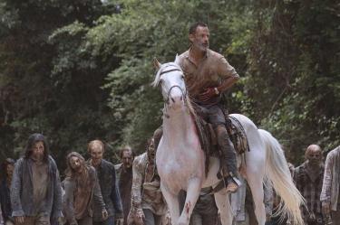 unque la serie madre vaya a finalizar, el universo de 'The Walking Dead' está más vivo que nunca. Foto: AMC