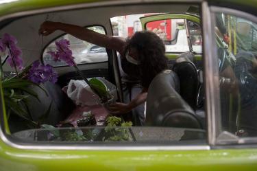 Brasil registra 749 nuevas muertes por covid, ya superan 151 mil en total