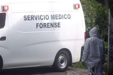 Al sitio arribaron paramédicos, quienes solo confirmaron el deceso del hombre, por lo que notificaron a personal de la Fiscalía General de Querétaro para dar inicio a las indagatorias.