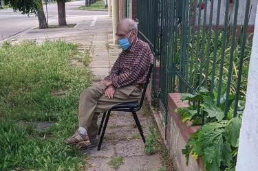 Uberto presentaba síntomas de covid, llamó a una ambulancia pero pasaron varias horas y nunca llegó por él.