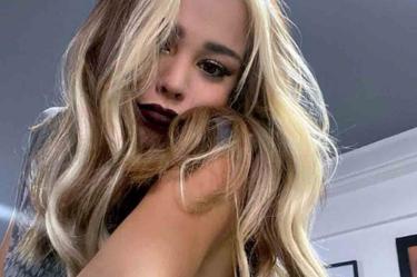 Danna Paola presenta a una mujer con la que sale para callar rumores sobre su sexualidad. Foto: Instagram @dannapaola