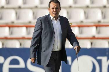 Juan Reynoso dirigirá al primer equipo de Cruz Azul tras haber comandado a su filial de Hidalgo. (Mexsport)