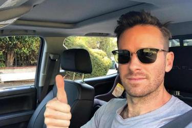 ¿El actor Armie Hammer es caníbal? Eso aseguran algunas exparejas. Foto: instagram armiehammer