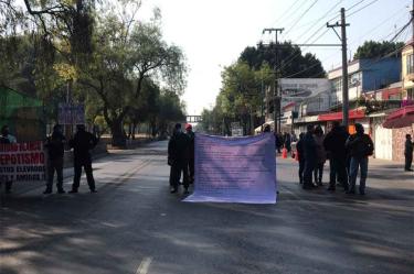 Los manifestantes bloquearon el Eje Central Lázaro Cárdenas y el Poniente 128 en la colonia Nueva Vallejo. Foto: Ricardo Vitela