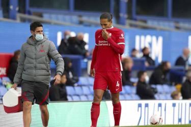Virgil van Dijk admite que el camino ha sido difícil tras siete meses de haberse lesionado (Reuters)