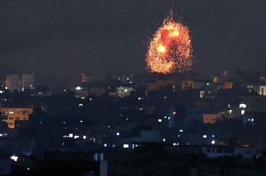 Los soldados israelíes no han entrado en la Franja de Gaza; Israel argumenta que hubo un problema de comunicación.